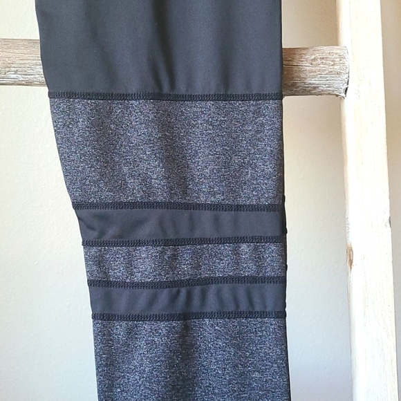 Sugar Pocket Work Out / Yoga Pants - Picture 2 of 3